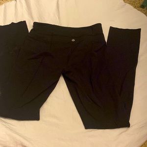 Black Lululemon leggings